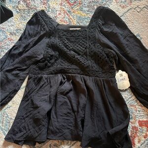 ALTARD STATE Women’s Black Knit Long Sleeve Blouse